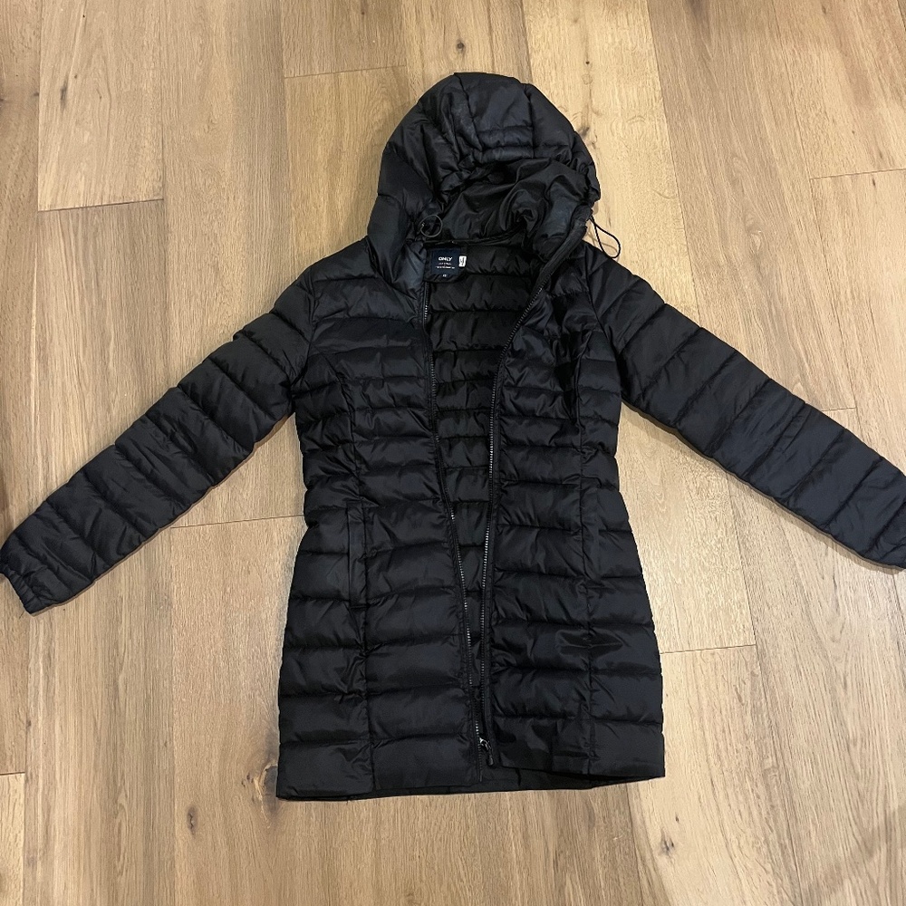 Black puffer jacket